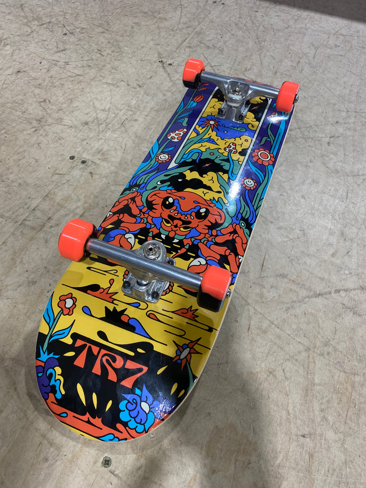 TR7 Crab 9.0" Complete Skateboard